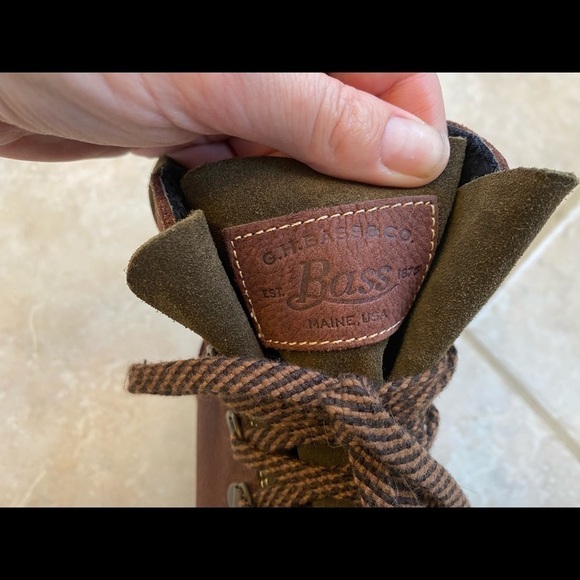G.H.BASS and CO Hiking Boots - Picture 4 of 5